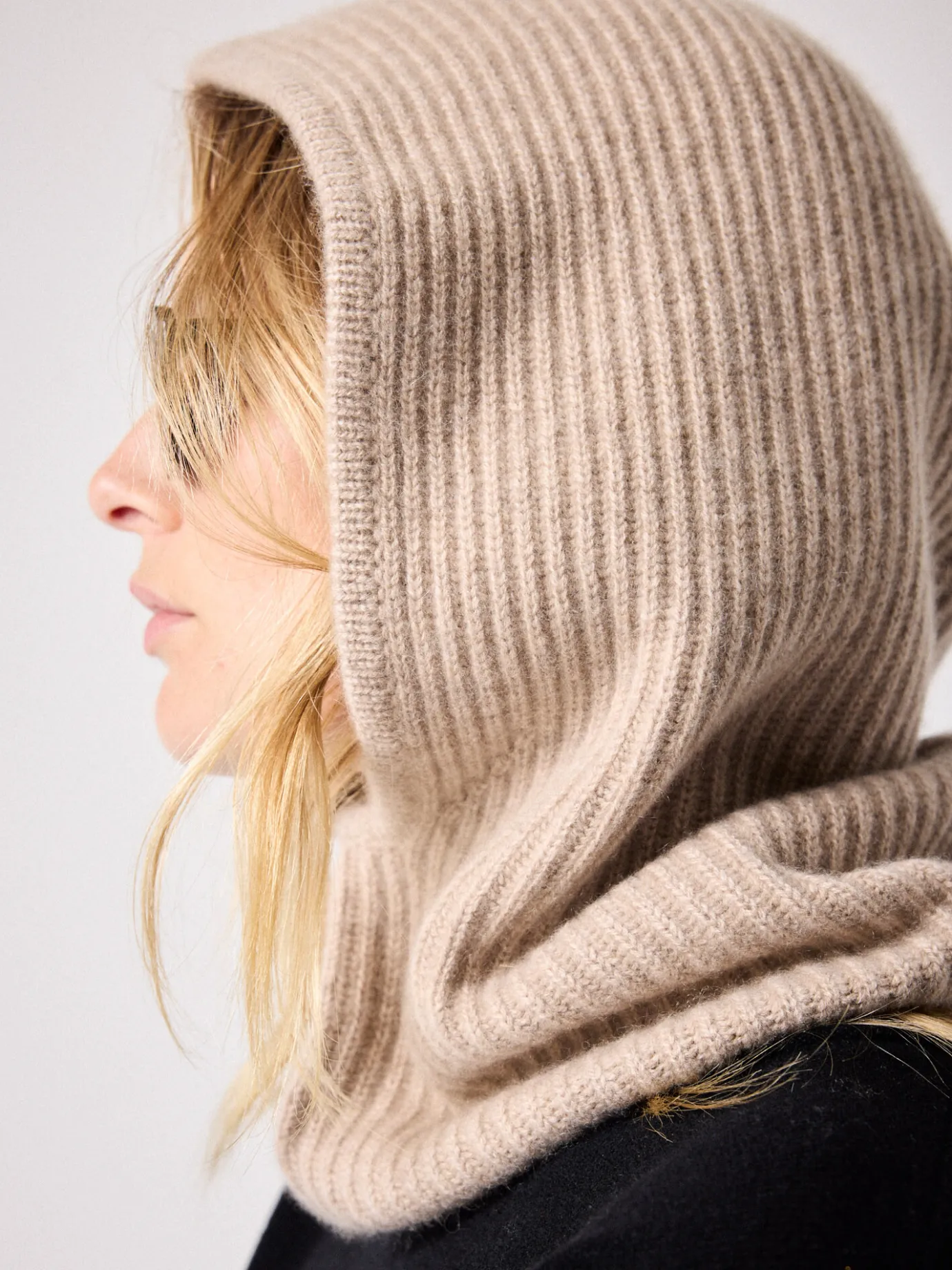 cagoule_cachemire_lita_3-5.webp Shop Cagoule cachemire Lita Accessoires | Le Cachemire·Accessoires