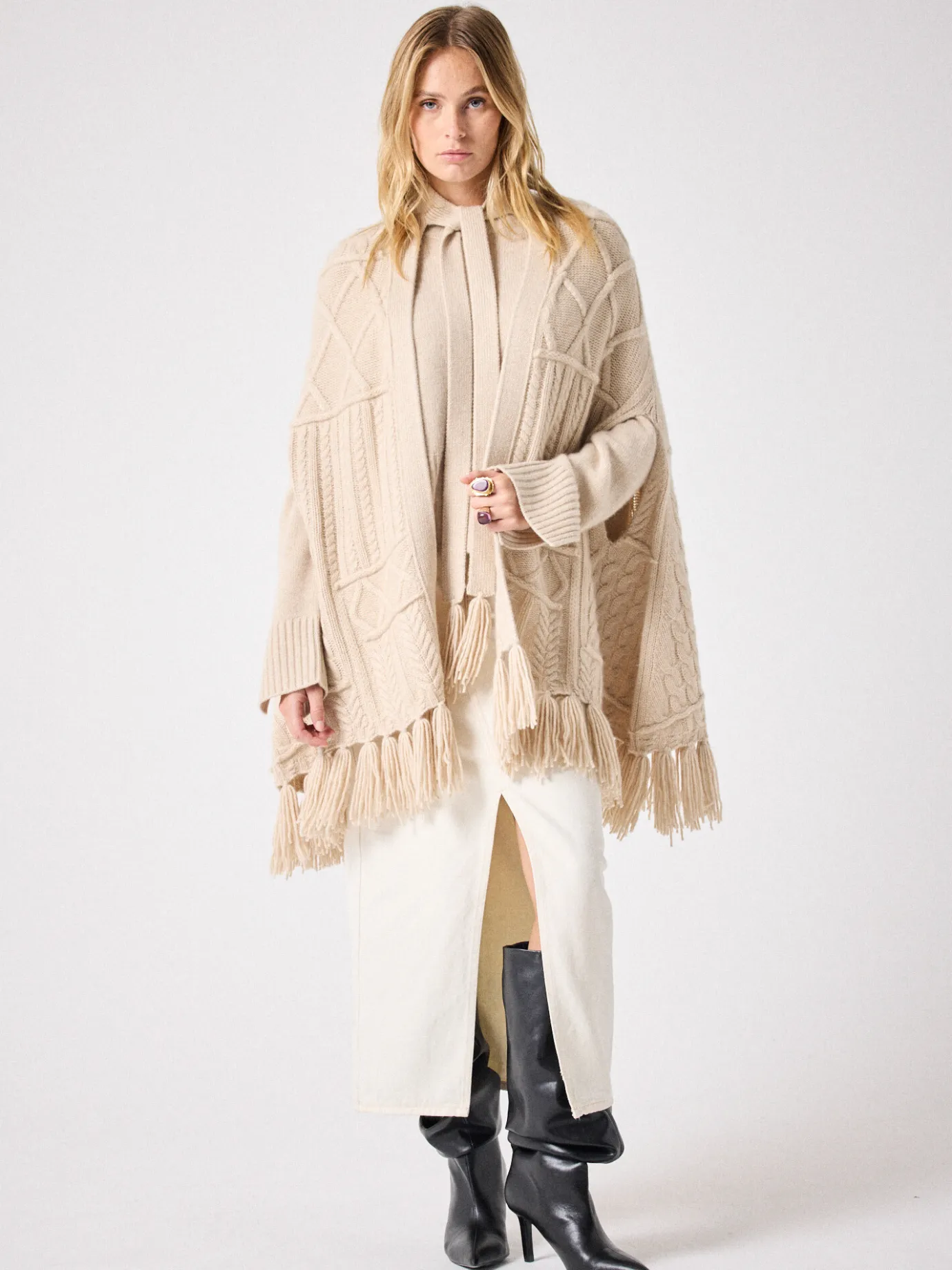 cape_cachemire_athara_2-1.webp Online Cape cachemire Athara Gilets & Cardigans | Le Cachemire·Gilets & Cardigans