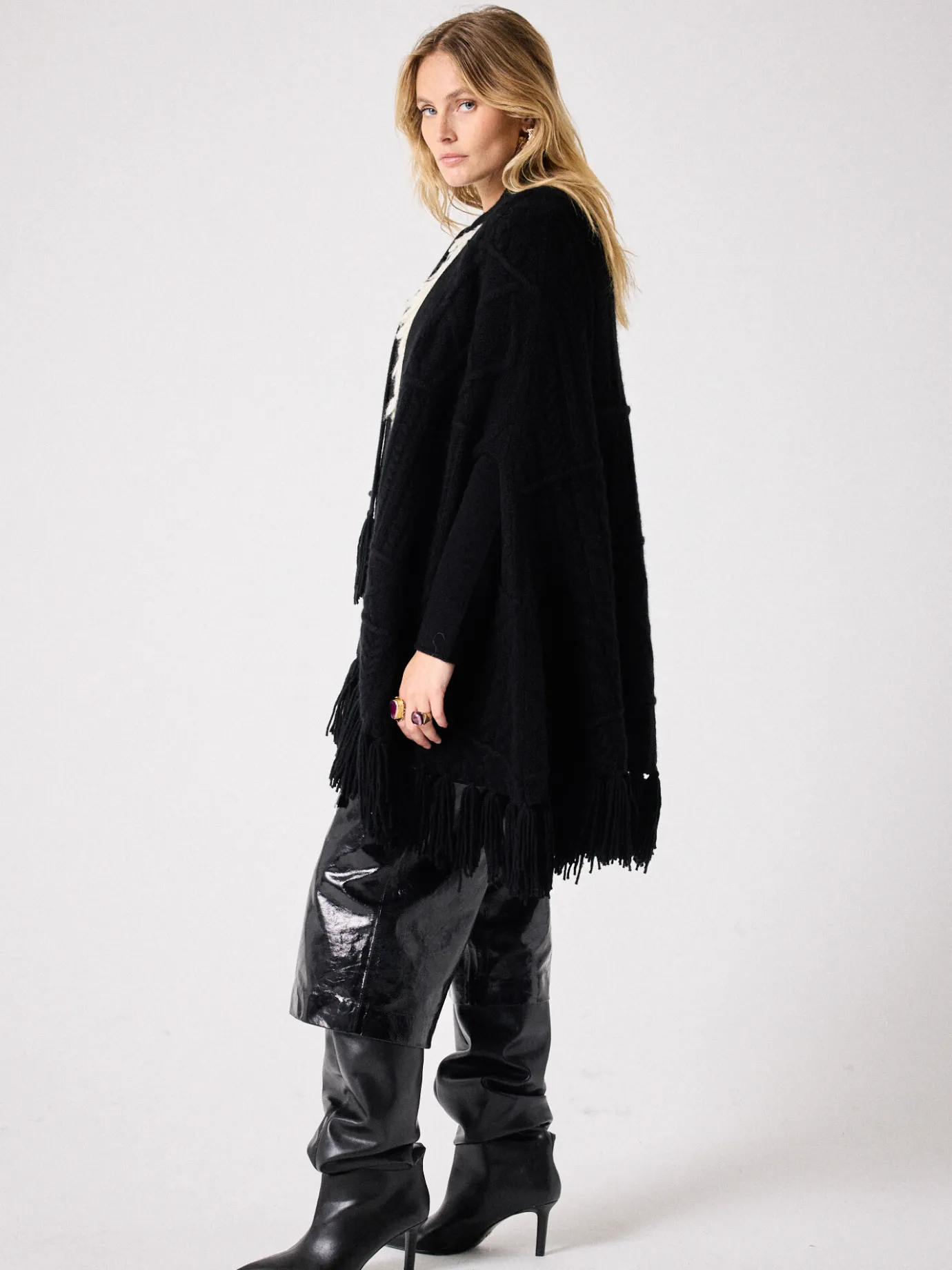 cape_cachemire_athara_2.webp Online Cape cachemire Athara Gilets & Cardigans | Le Cachemire·Gilets & Cardigans