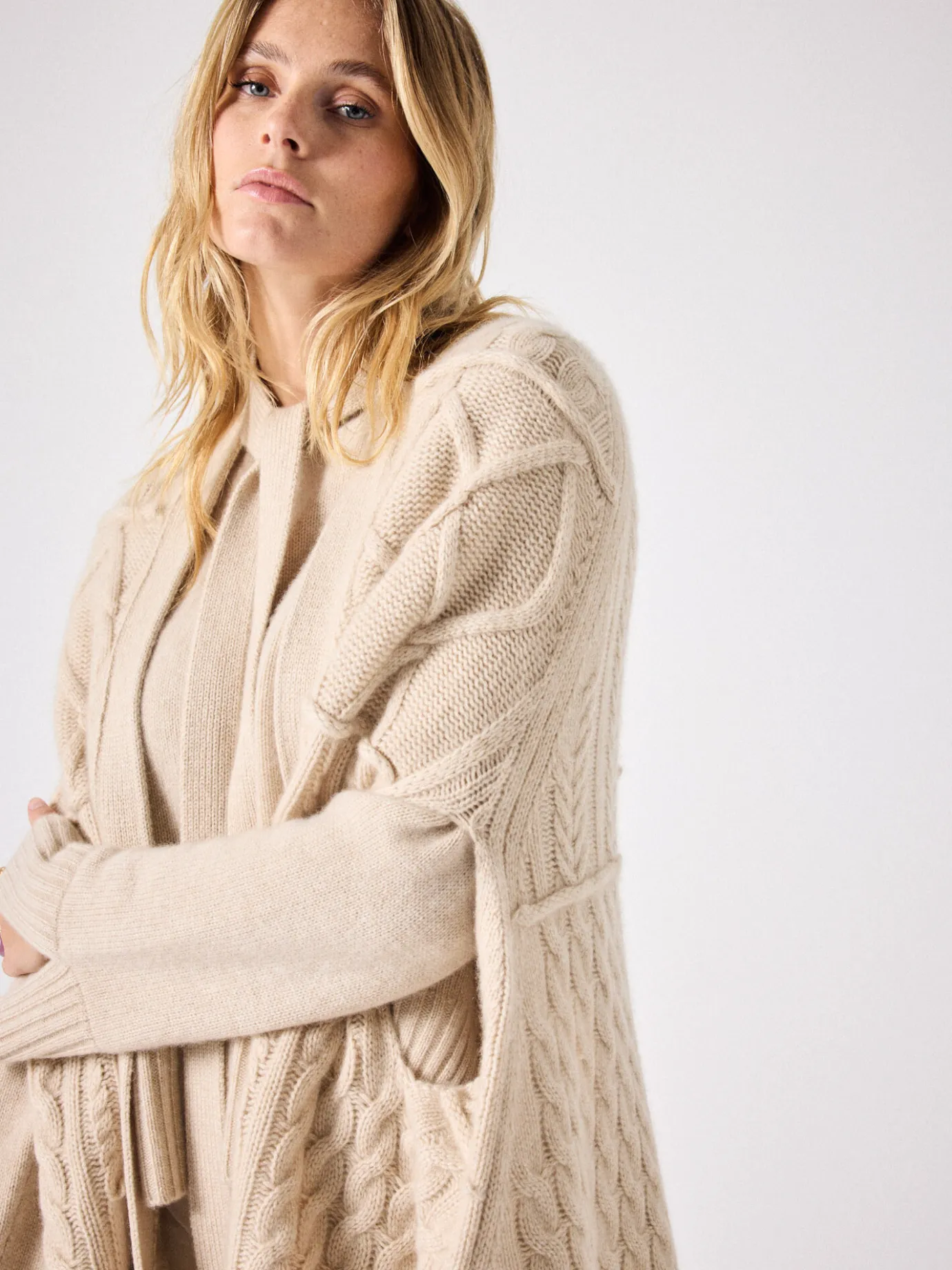 cape_cachemire_athara_4-1.webp Online Cape cachemire Athara Gilets & Cardigans | Le Cachemire·Gilets & Cardigans