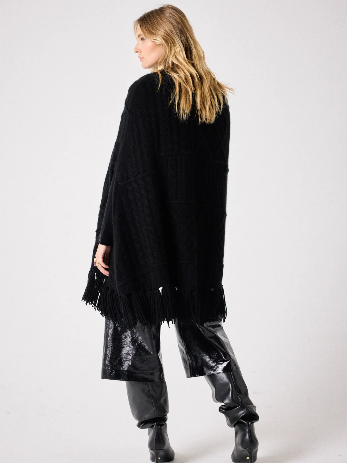 cape_cachemire_athara_4.webp Online Cape cachemire Athara Gilets & Cardigans | Le Cachemire·Gilets & Cardigans