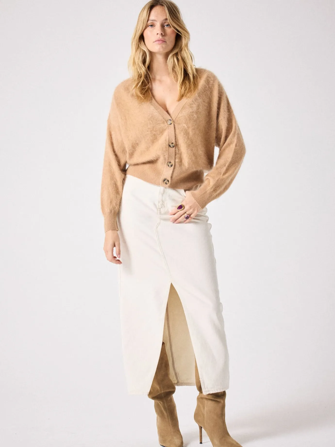 cardigan_cachemire_bross_hazal_3.webp Discount Cardigan cachemire brossé Hazal Gilets & Cardigans | Le Cachemire·Gilets & Cardigans