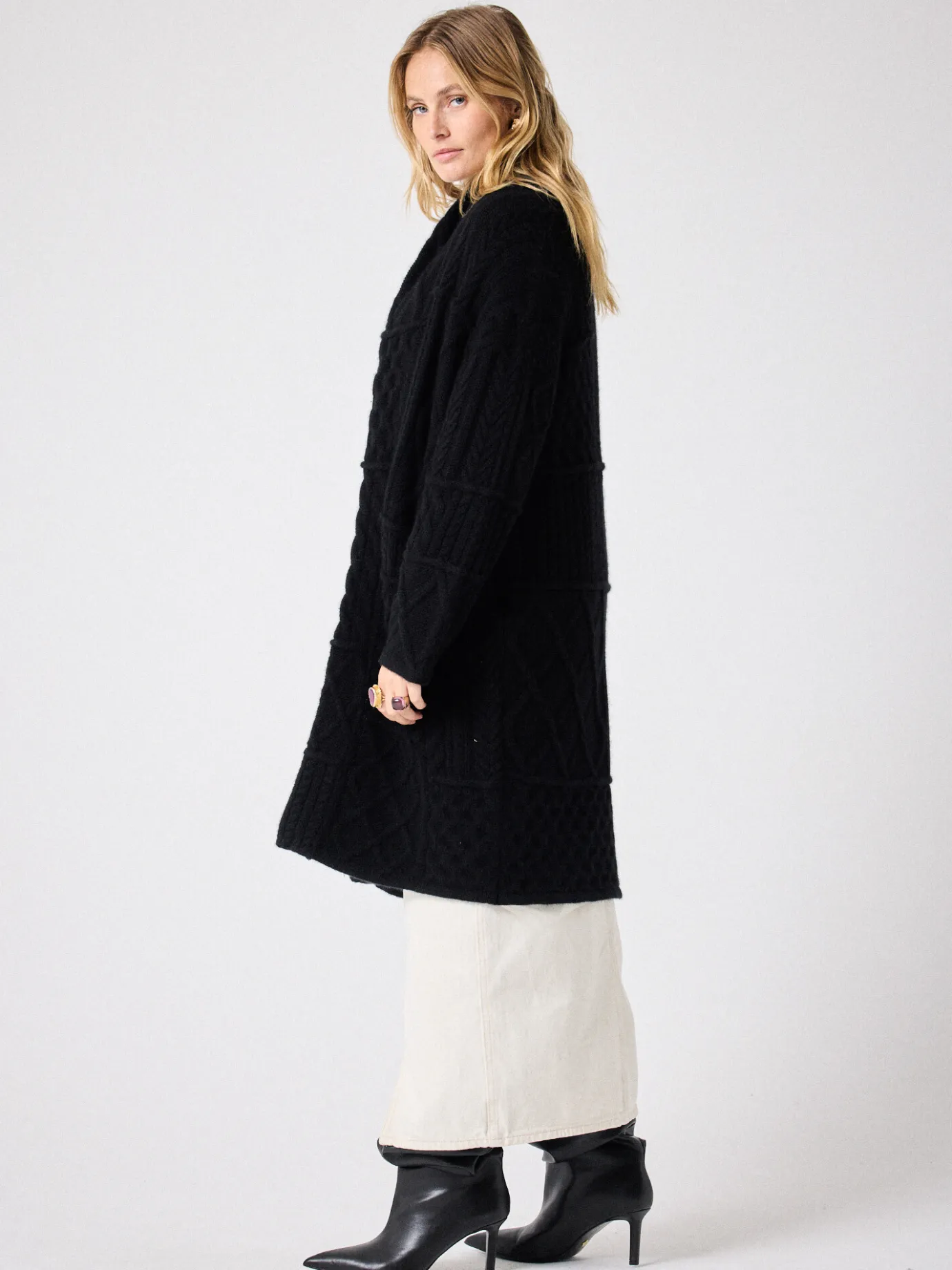 cardigan_cachemire_winter_2.webp Discount Cardigan cachemire Winter Gilets & Cardigans | Le Cachemire·Gilets & Cardigans