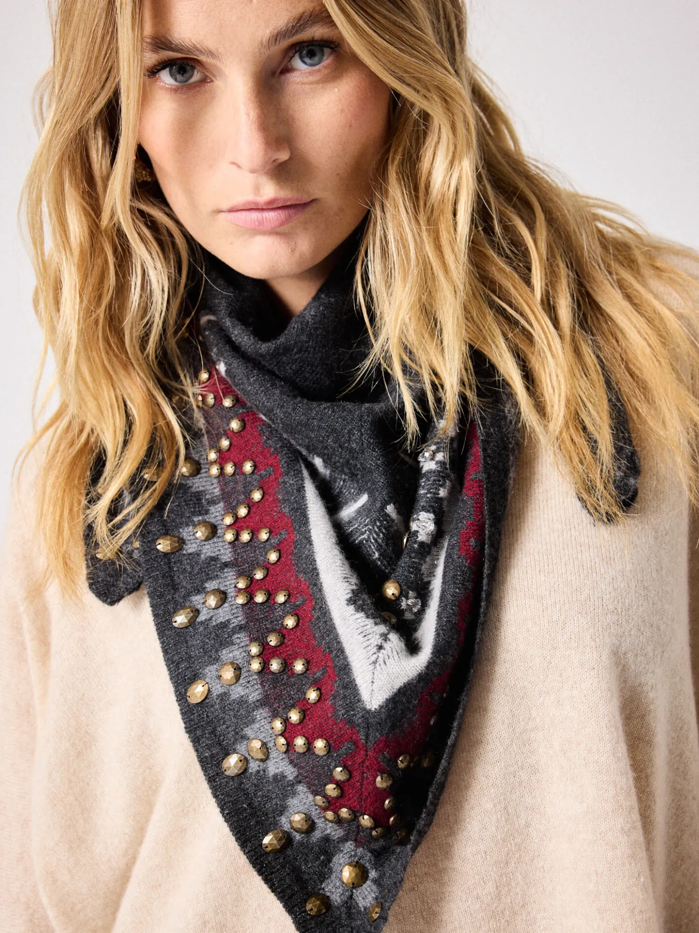 charpe_laine_cachemire_bunia_3.webp Cheap Écharpe laine cachemire Bunia Accessoires