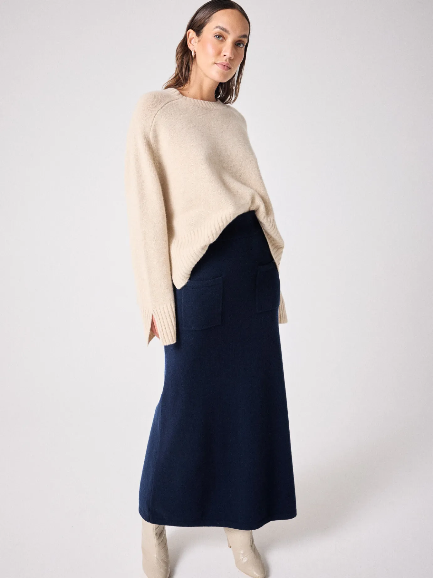jupe_cachemire_zelie_4.webp Outlet Jupe cachemire Zelie Robes & Jupes | Le Cachemire