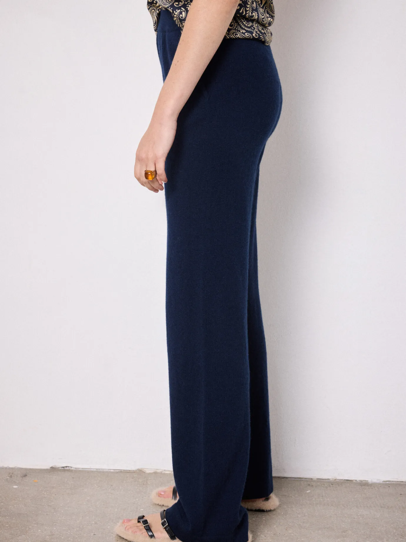 pantalon_cachemire_dulcina_2-6.webp New Pantalon cachemire Dulcina Pantalons & Shorts | Le Cachemire·Pantalons & Shorts