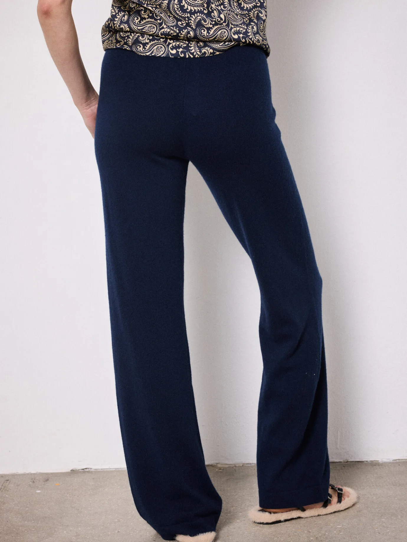 pantalon_cachemire_dulcina_3-6.webp New Pantalon cachemire Dulcina Pantalons & Shorts | Le Cachemire·Pantalons & Shorts