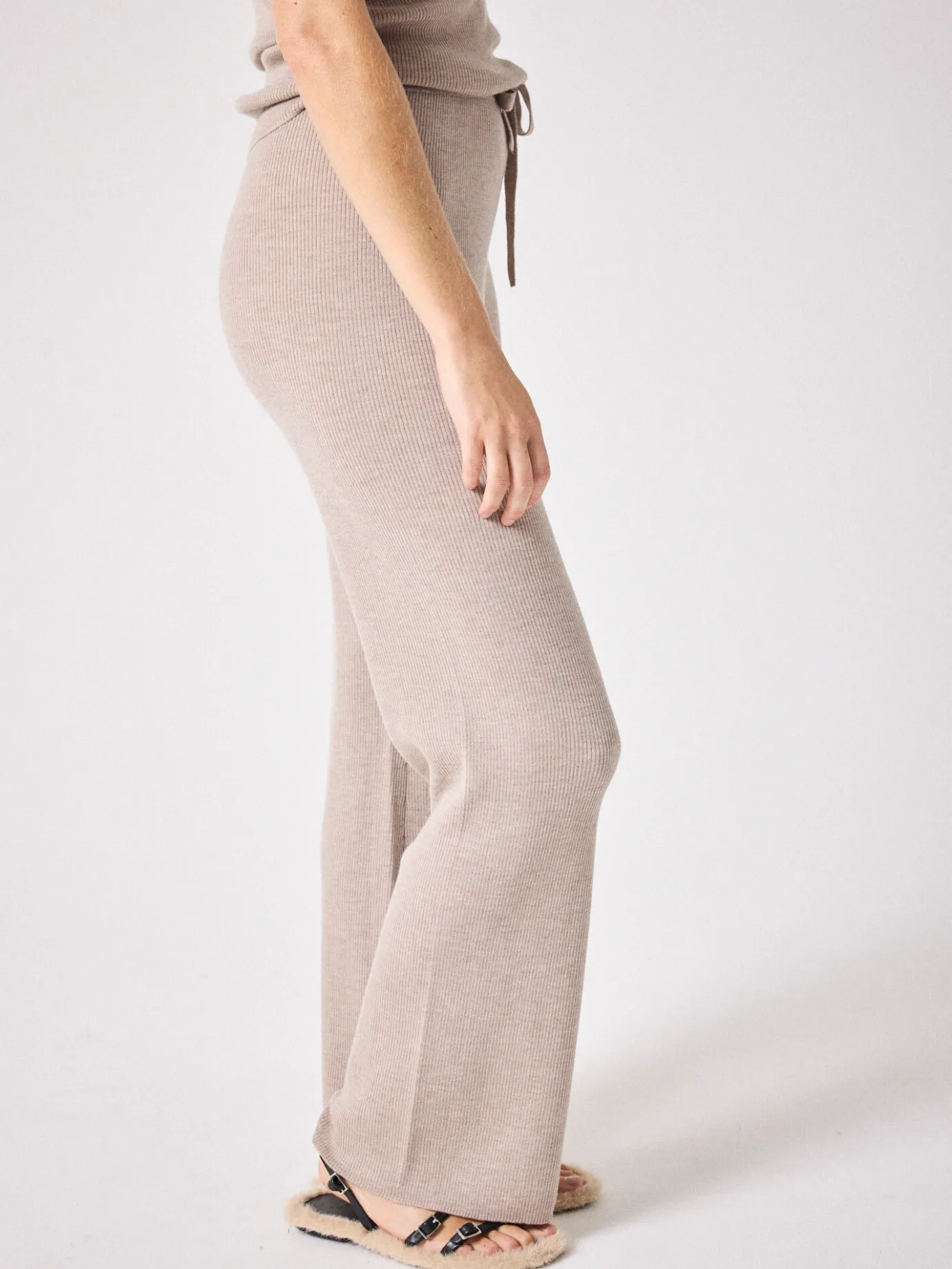 pantalon_laine_fidji_3.webp Fashion Pantalon laine Fidji Pantalons & Shorts | La Laine