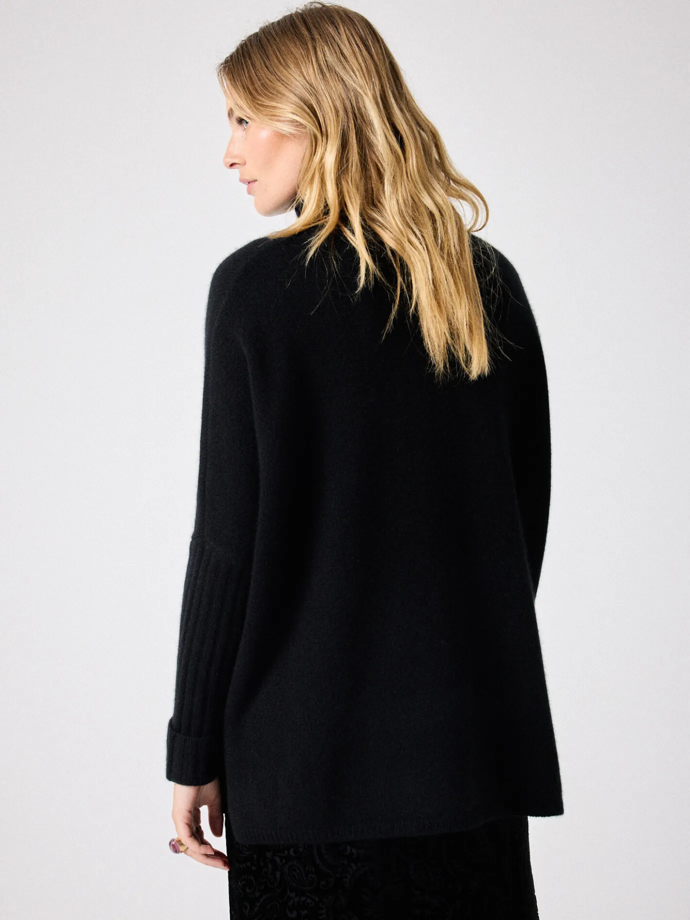 pull_cachemire_agathe_3-2.webp Best Sale Pull cachemire Agathe Pulls & Ponchos | Le Cachemire·Pulls & Ponchos