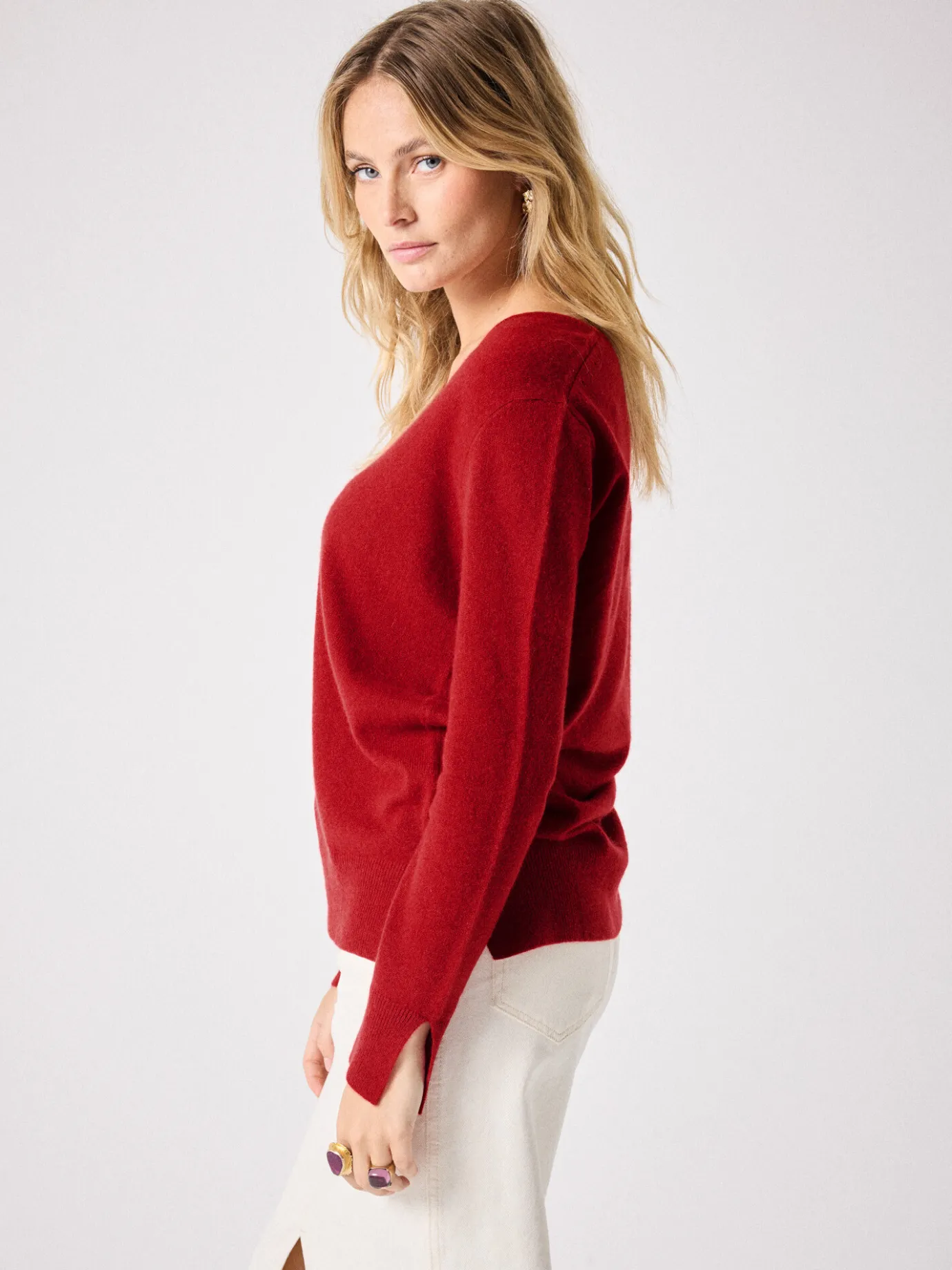 pull_cachemire_leopoldine_2-5.webp Shop Pull cachemire Leopoldine Pulls & Ponchos | Le Cachemire·Pulls & Ponchos