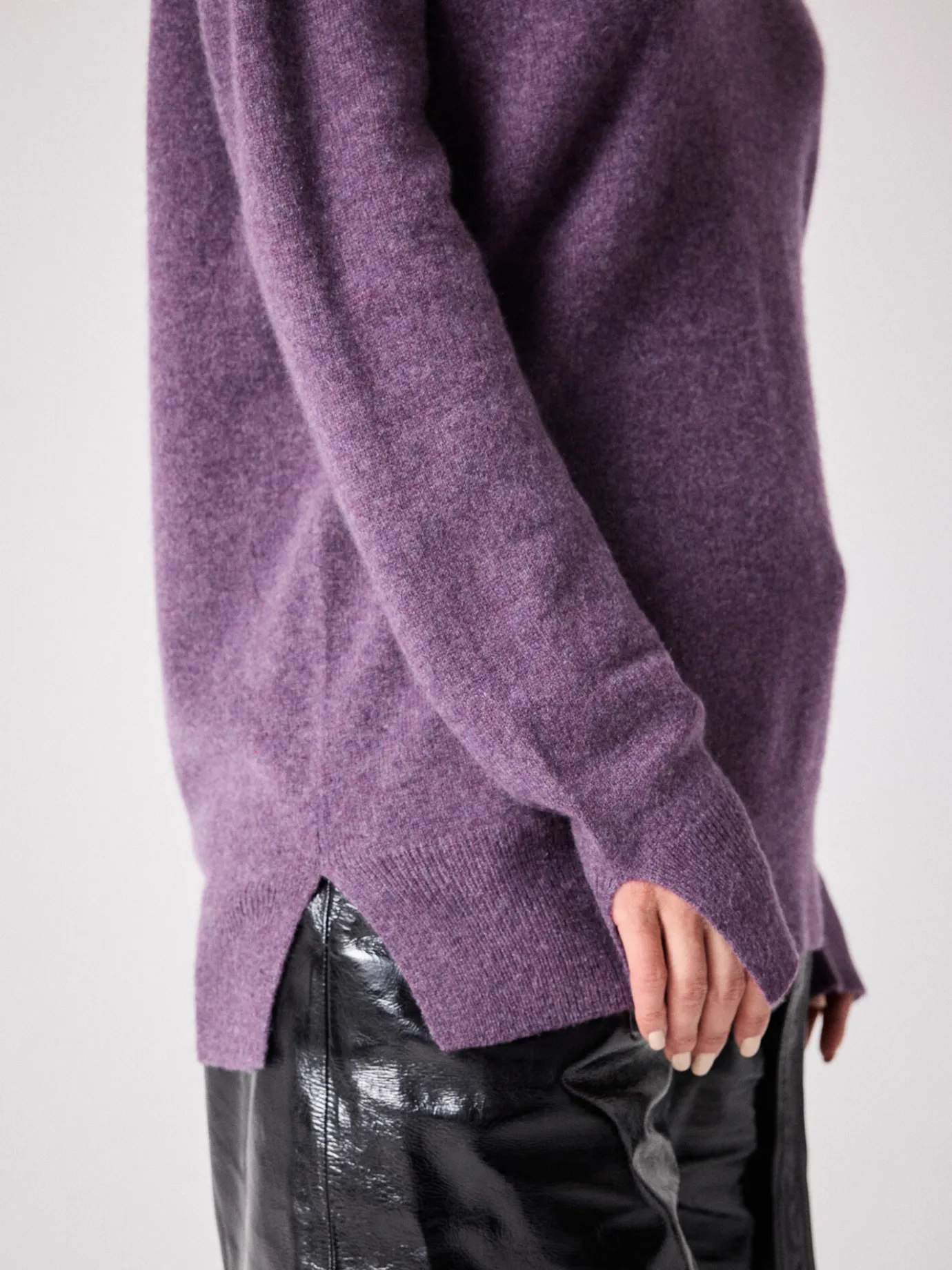 pull_cachemire_leopoldine_3-4.webp Flash Sale Pull cachemire Leopoldine Pulls & Ponchos | Le Cachemire·Pulls & Ponchos