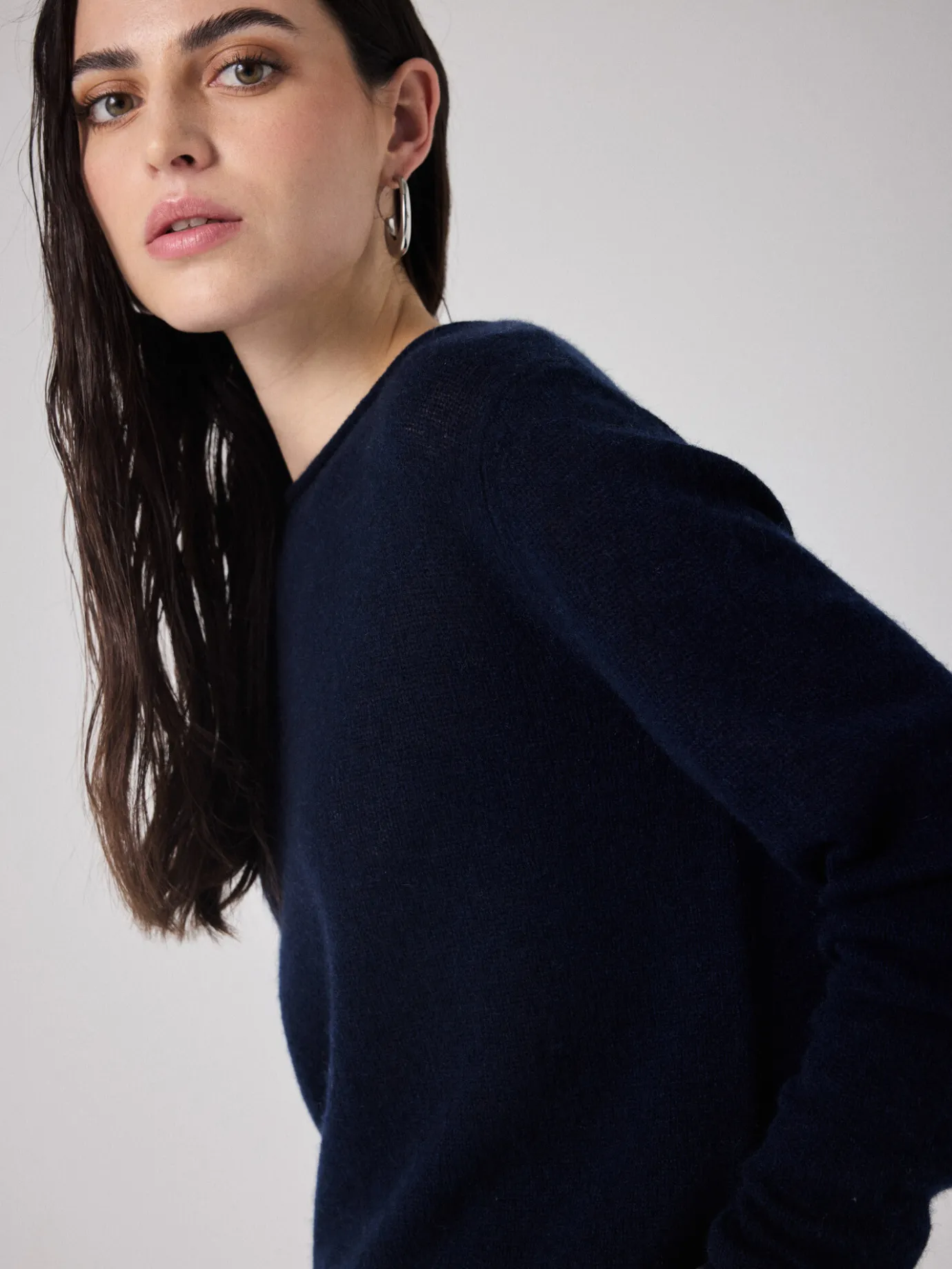 pull_cachemire_light_danae_3.webp Sale Pull cachemire light Danae Pulls & Ponchos | Le Cachemire·Pulls & Ponchos