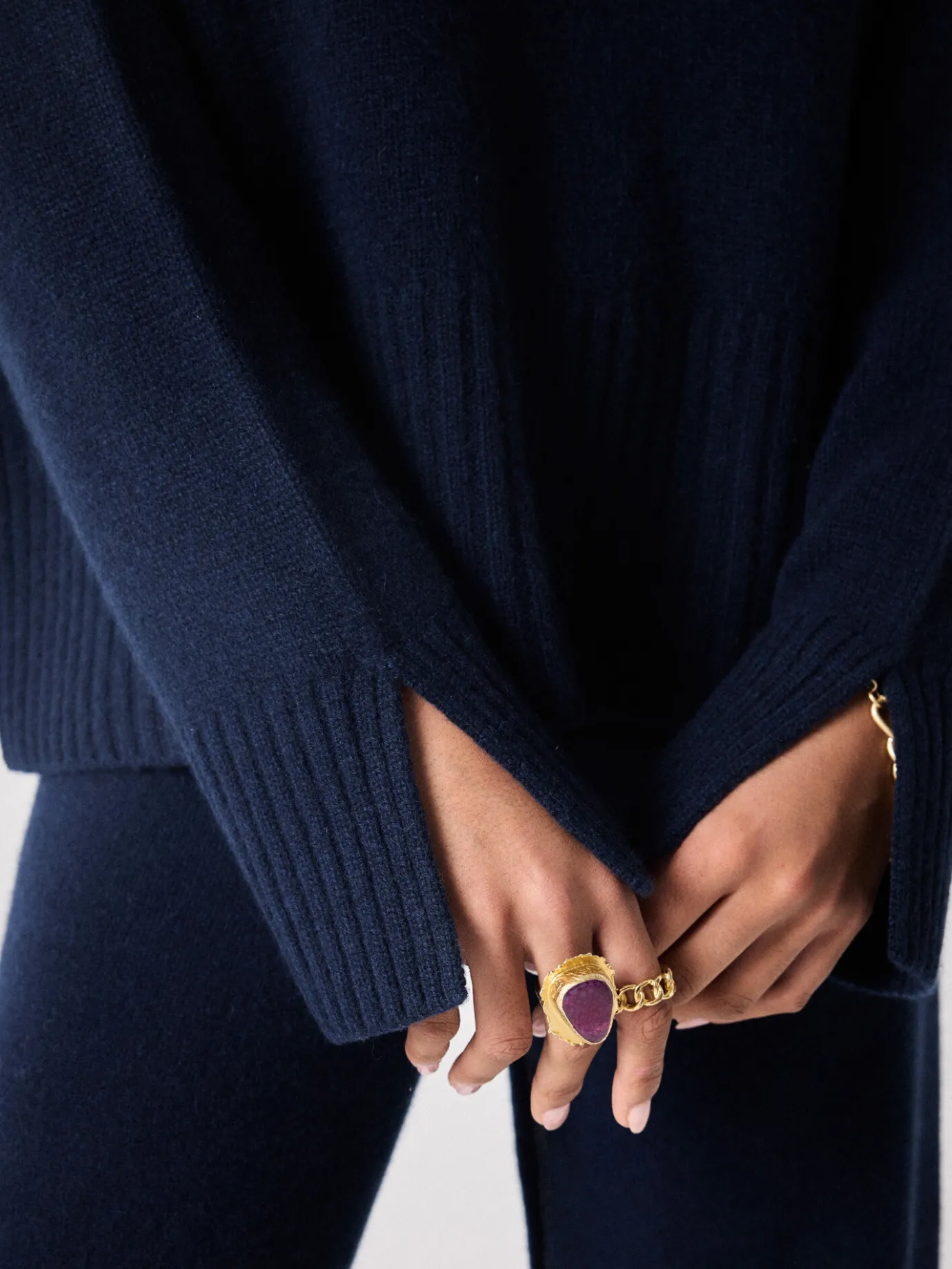pull_cachemire_xenia_5-1.webp Outlet Pull cachemire Xenia Pulls & Ponchos | Le Cachemire·Pulls & Ponchos