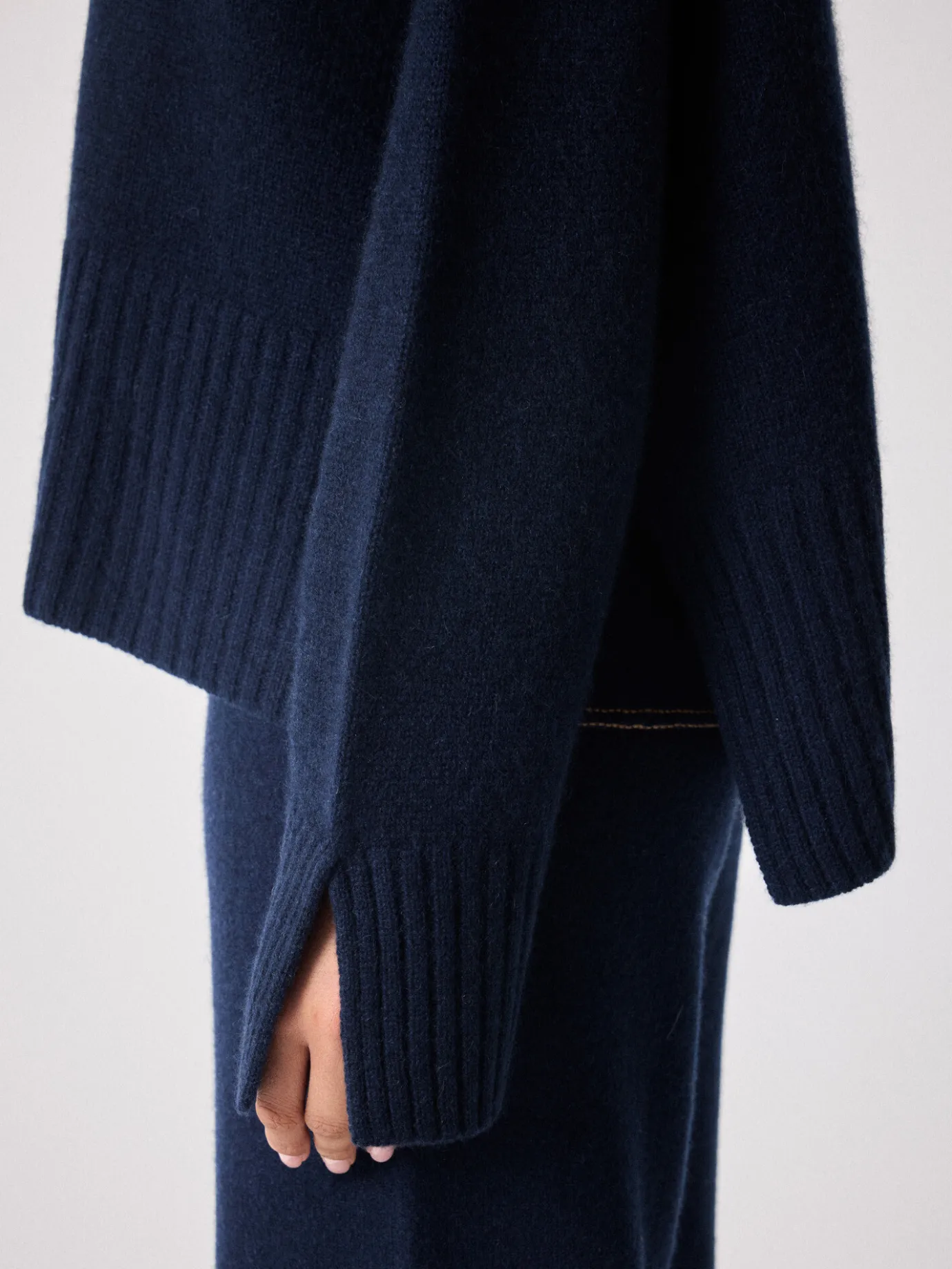 pull_cachemire_xenia_6-1.webp Outlet Pull cachemire Xenia Pulls & Ponchos | Le Cachemire·Pulls & Ponchos