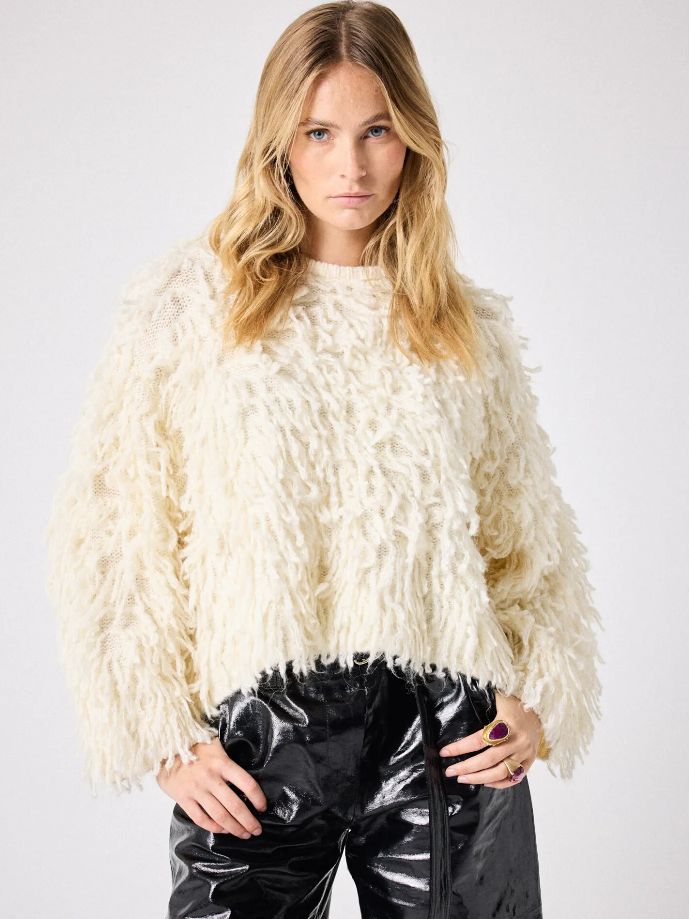 pull_fausse_fourrure_shana_1-1.webp Online Pull fausse fourrure Shana Pulls & Ponchos
