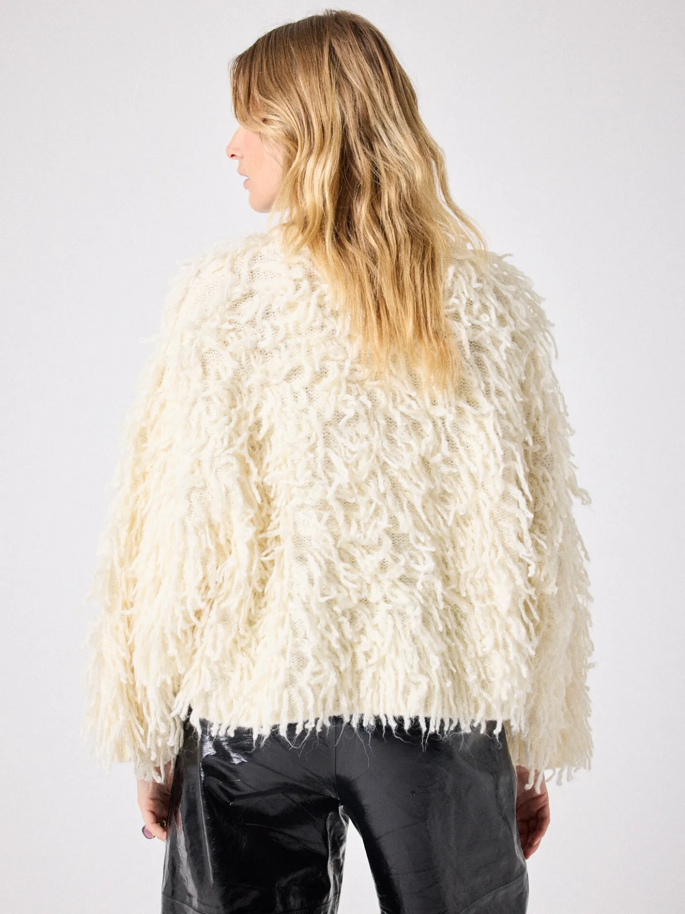 pull_fausse_fourrure_shana_5-1.webp Online Pull fausse fourrure Shana Pulls & Ponchos