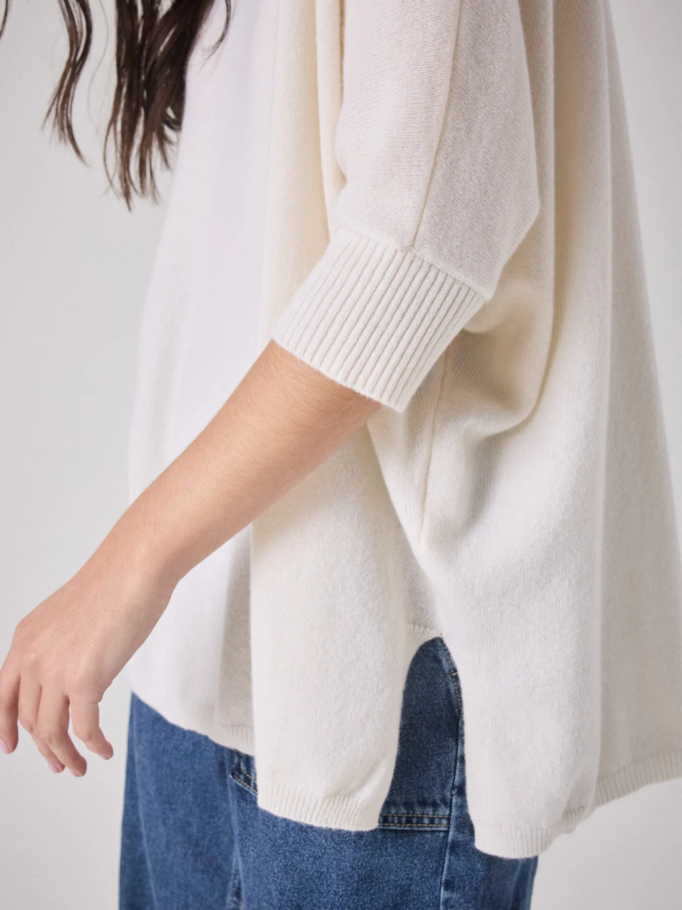 pull_poncho_cachemire_aimee_4-1.webp Shop Pull poncho cachemire Aimee Pulls & Ponchos | Le Cachemire·Pulls & Ponchos