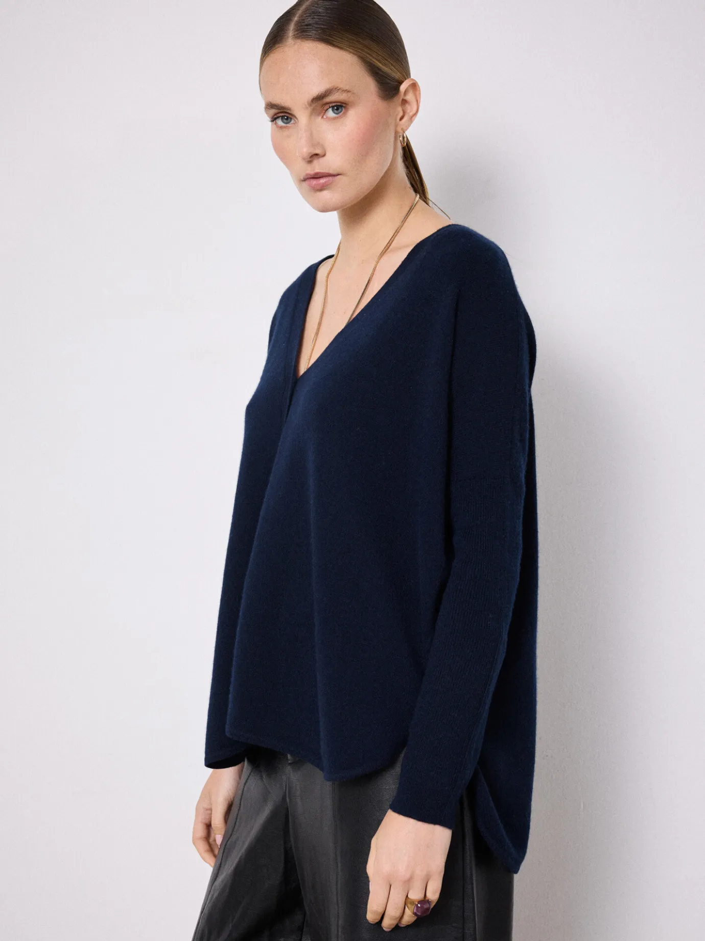 pull_poncho_cachemire_alicia_2-4.webp Cheap Pull poncho cachemire Alicia Pulls & Ponchos | Le Cachemire·Pulls & Ponchos