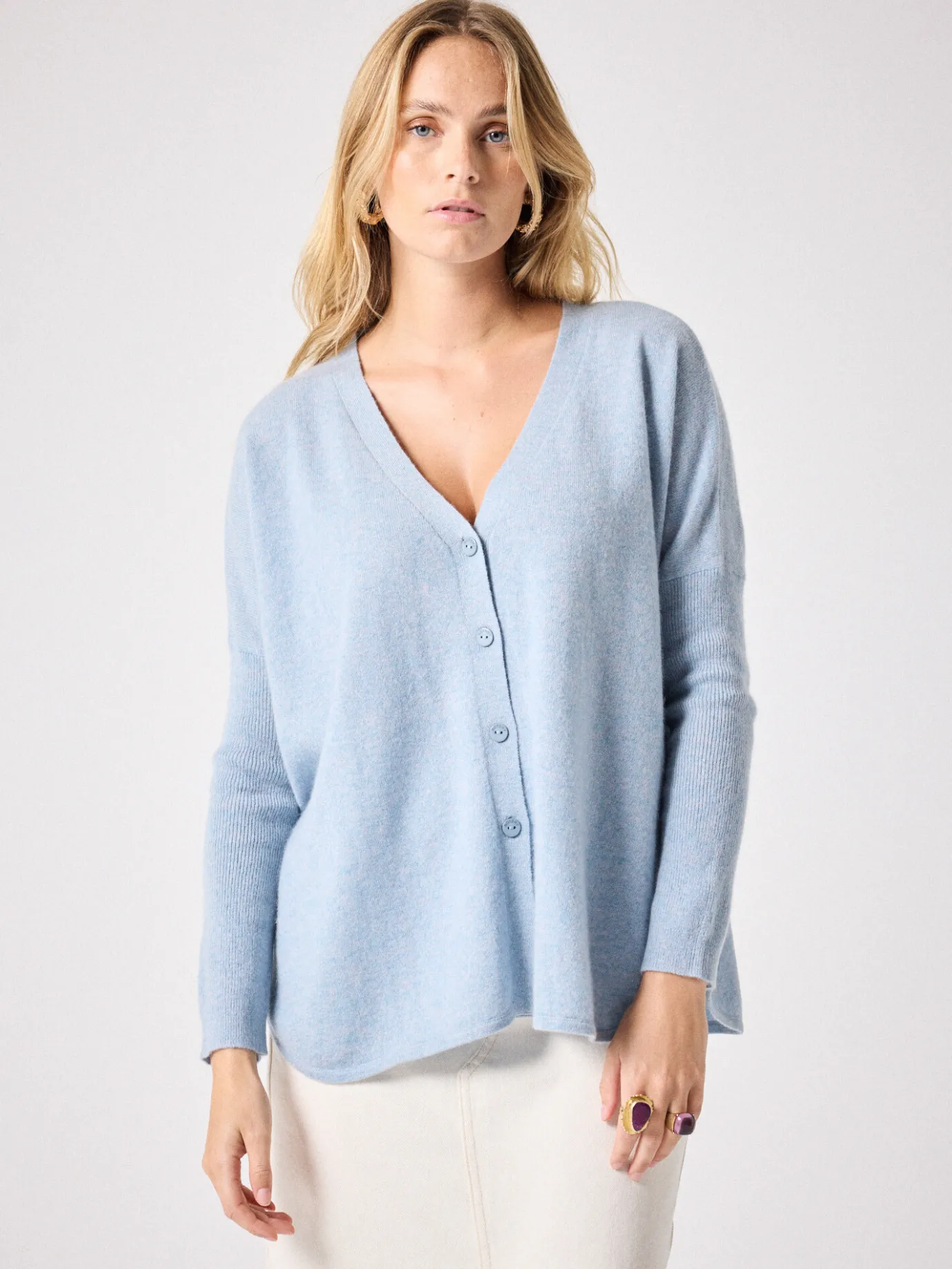 pull_poncho_cachemire_alicia_3-7.webp Best Pull poncho cachemire Alicia Pulls & Ponchos | Le Cachemire·Pulls & Ponchos