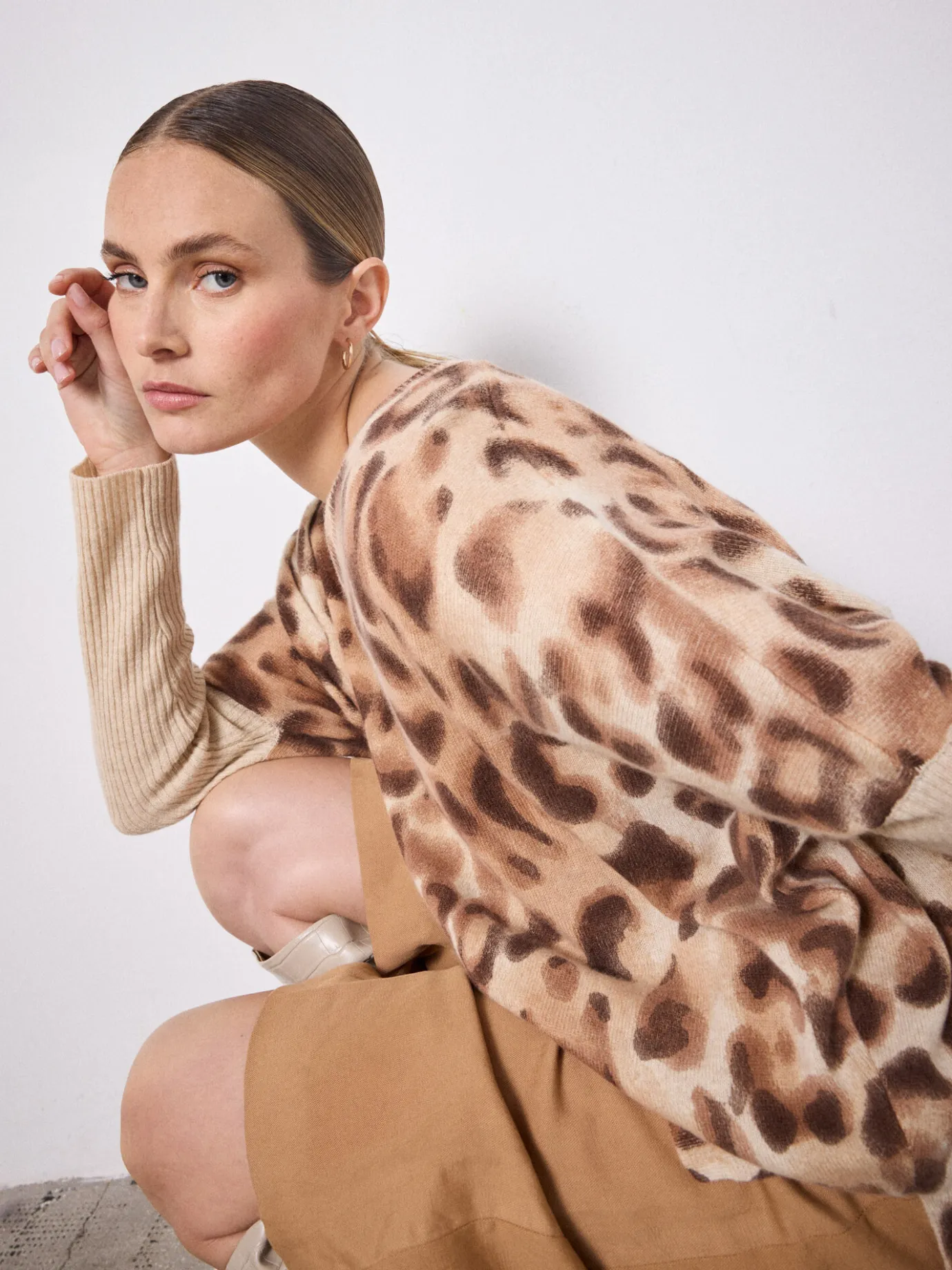 pull_poncho_cachemire_anatole_6.webp Outlet Pull poncho cachemire Anatole Pulls & Ponchos | Le Cachemire·Pulls & Ponchos