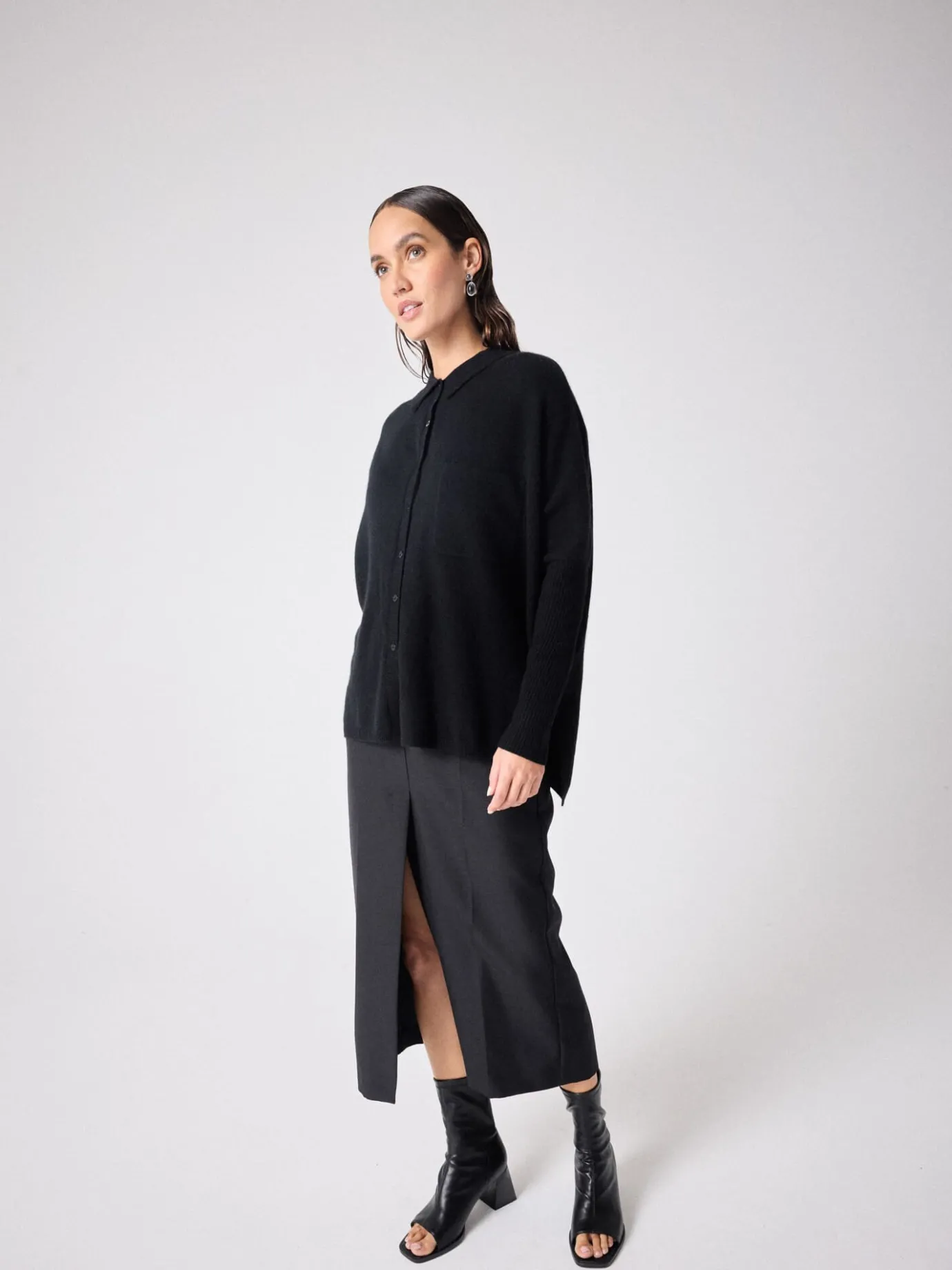 pull_poncho_cachemire_andrea_7-3.webp New Pull poncho cachemire Andrea Pulls & Ponchos | Chemises, Tops & T-Shirts