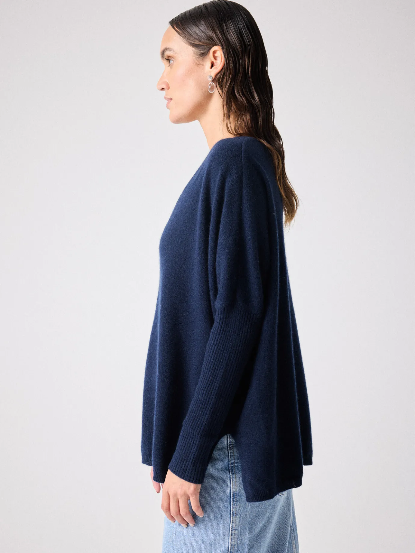 pull_poncho_cachemire_faustine_2-15.webp Outlet Pull poncho cachemire Faustine Pulls & Ponchos | Le Cachemire·Pulls & Ponchos