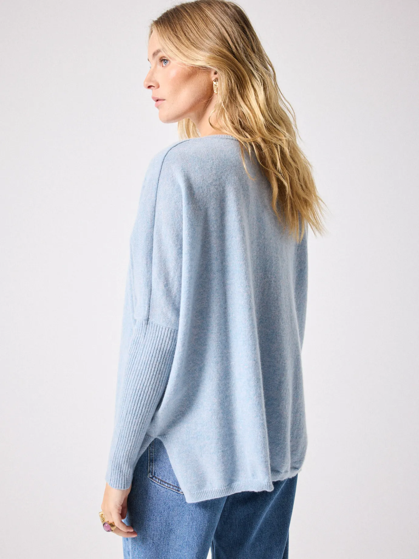 pull_poncho_cachemire_faustine_2-17.webp Online Pull poncho cachemire Faustine Pulls & Ponchos | Le Cachemire·Pulls & Ponchos