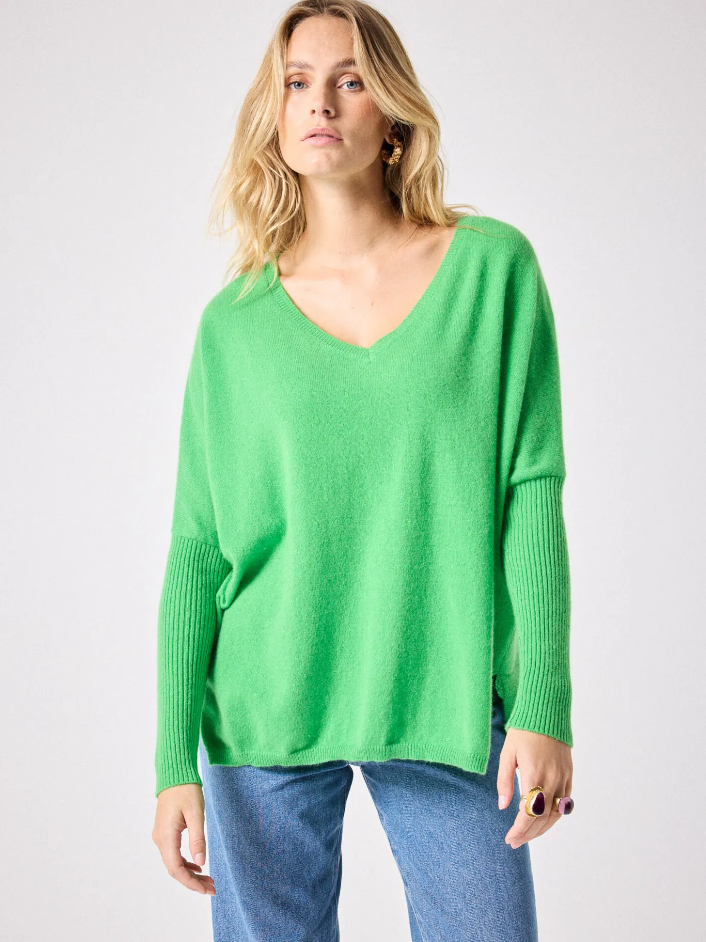 pull_poncho_cachemire_faustine_2-18.webp Best Pull poncho cachemire Faustine Pulls & Ponchos | Le Cachemire·Pulls & Ponchos