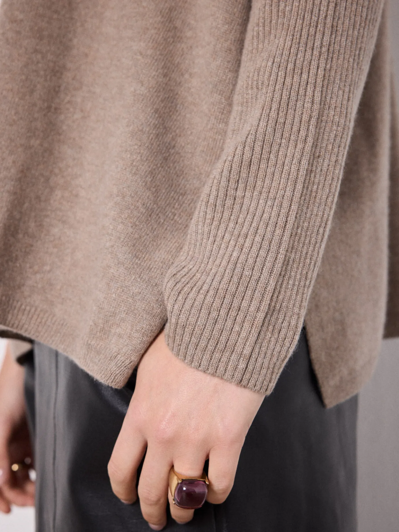 pull_poncho_cachemire_faustine_3.webp Fashion Pull poncho cachemire Faustine Pulls & Ponchos | Le Cachemire·Pulls & Ponchos