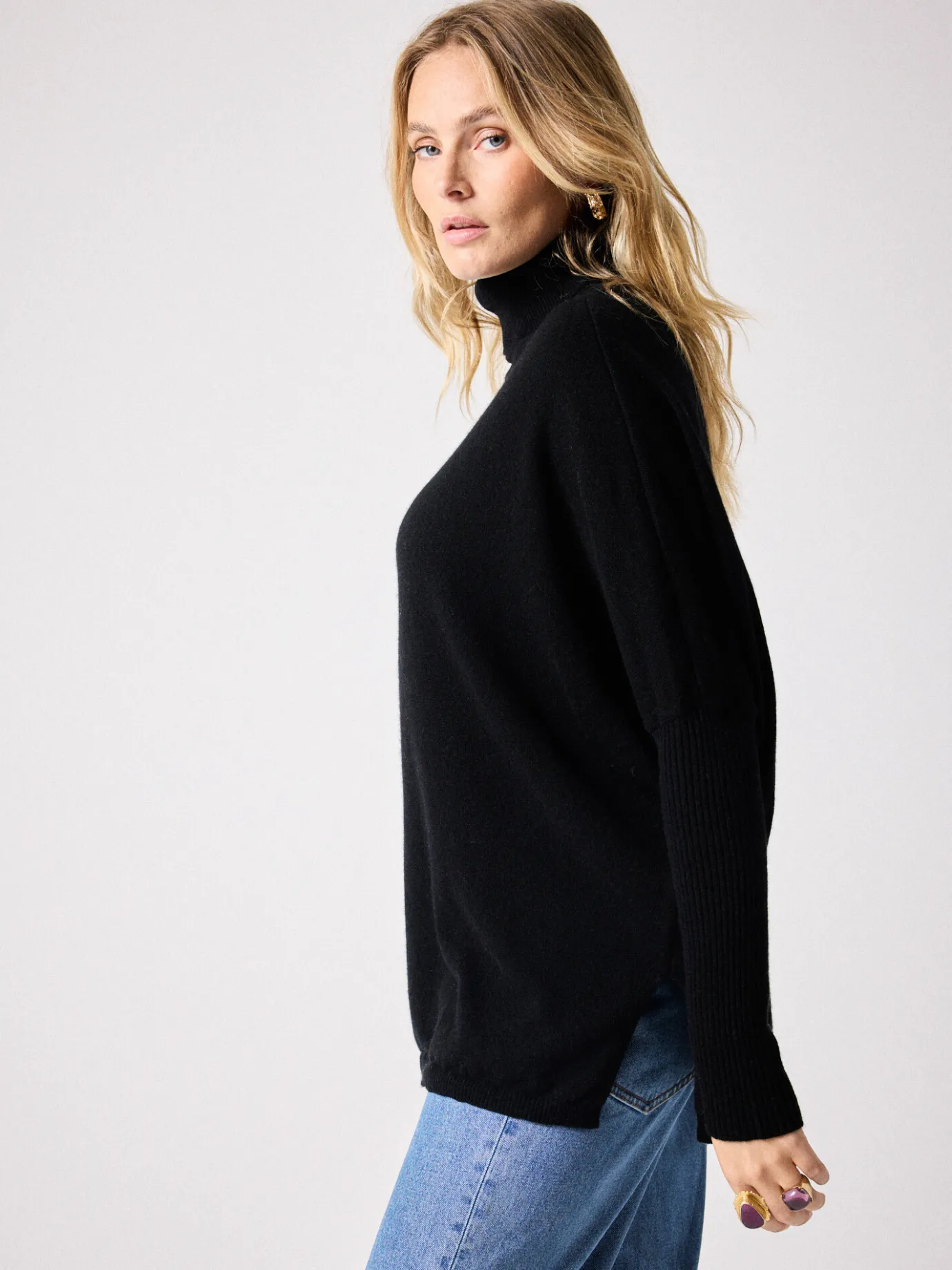 pull_poncho_cachemire_margareth_2-1.webp Best Sale Pull poncho cachemire Margareth Pulls & Ponchos | Le Cachemire·Pulls & Ponchos