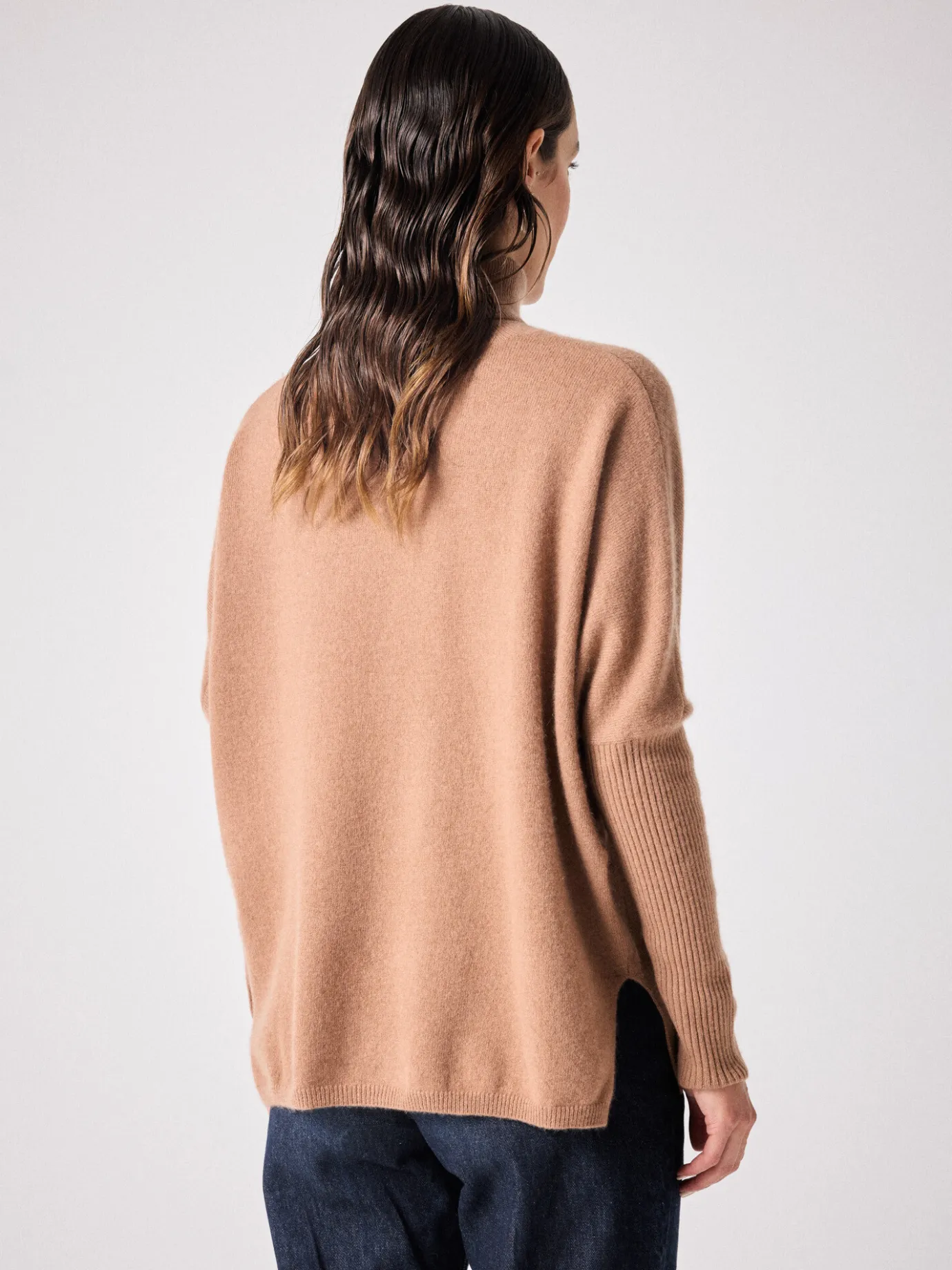 pull_poncho_cachemire_margareth_3-6.webp Store Pull poncho cachemire Margareth Pulls & Ponchos | Le Cachemire·Pulls & Ponchos
