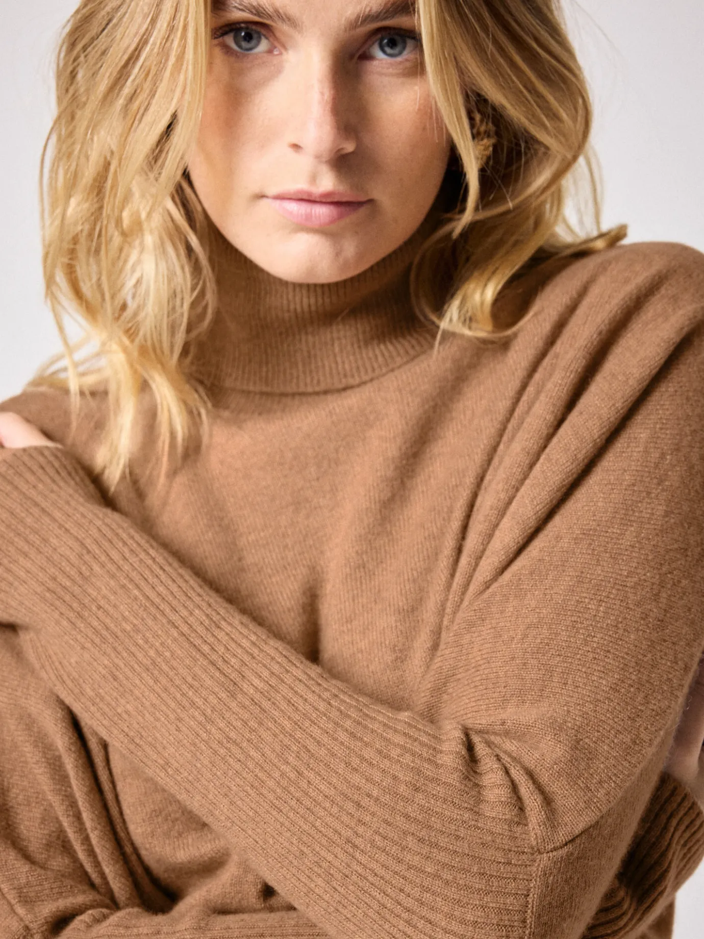 pull_poncho_cachemire_margareth_3.webp Shop Pull poncho cachemire Margareth Pulls & Ponchos | Le Cachemire·Pulls & Ponchos